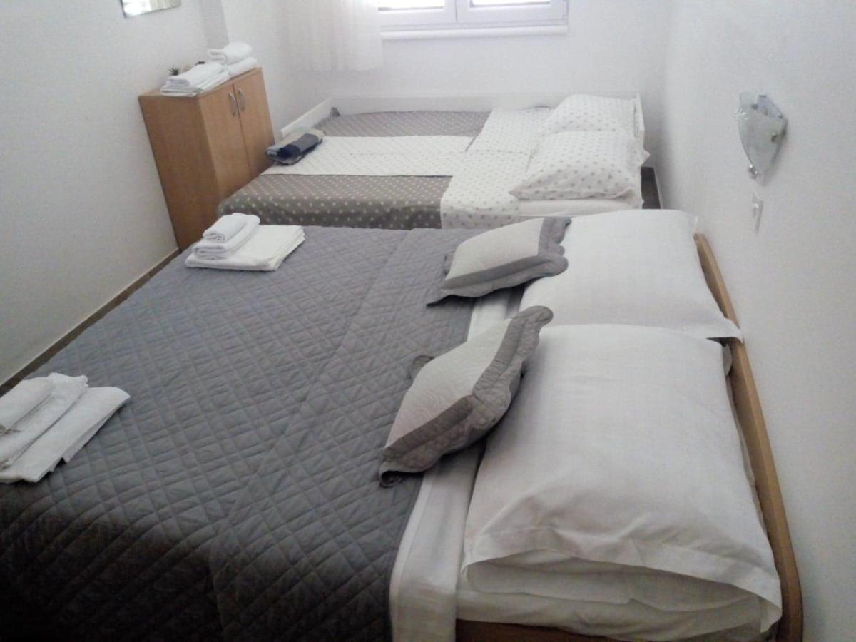 Apartman Leo Necujam Exterior photo