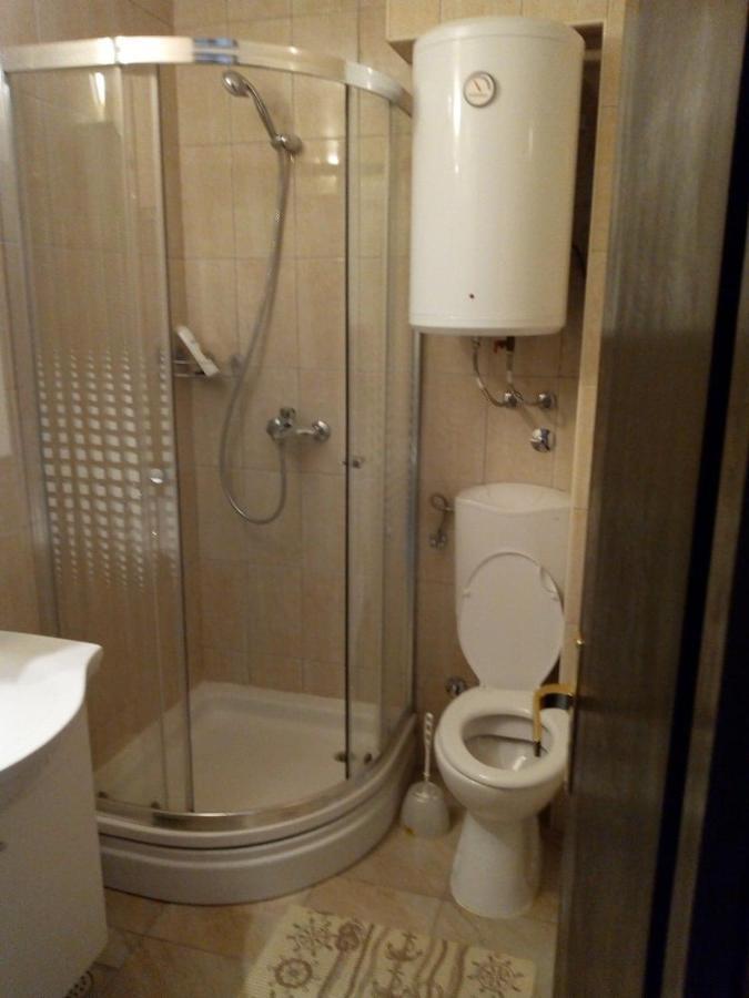 Apartman Leo Necujam Exterior photo
