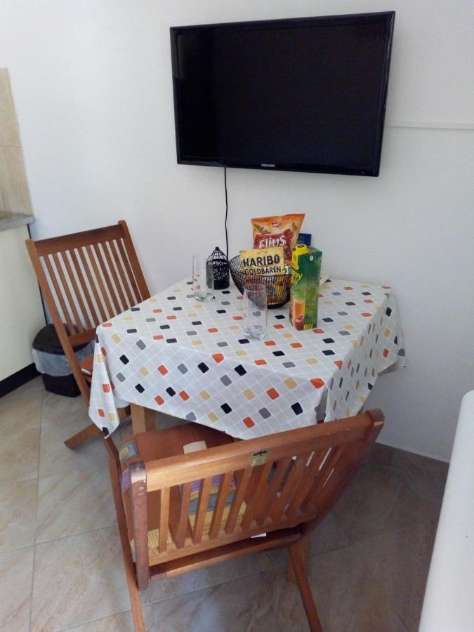 Apartman Leo Necujam Exterior photo